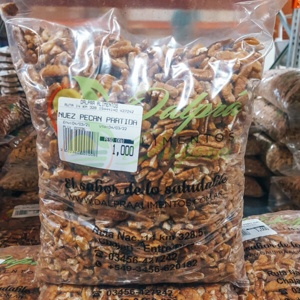 Nuez Pecán pelada partida